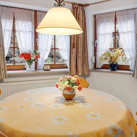 Haus Waldvogel سشلوشسي