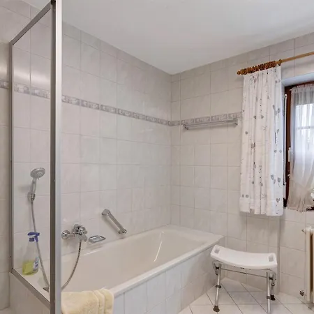 شقة Haus Waldvogel