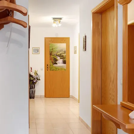 Haus Waldvogel شقة